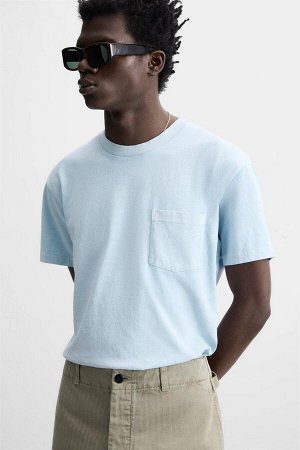 Футбока ЦВЕТ как на первом фото Футболка свободного кроя с потертым эффектом. (T-SHIRT IM RELAXED FIT IN VERWASCHENER OPTIK) Футболка свободного кроя. Круглый вырез и короткие рукава. Накладной нагруд