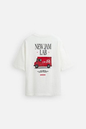 Футбока ЦВЕТ как на первом фото ФУТБОЛКА С КОМБИНИРОВАННЫМИ ПРИНТАМИ (T-SHIRT MIT KOMBINIERTEN PRINTS) Футболка свободного кроя. Круглый вырез и короткие рукава. Комбинированные контрастные принты спе