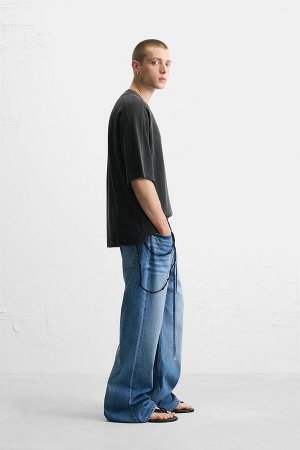 Футбока ЦВЕТ как на первом фото ФУТБОЛКА С СТРУКТУРОЙ В СТИРАННОМ ЭФФЕКТЕ (T-SHIRT MIT STRUKTUR IN VERWASCHENER OPTIK) Футболка свободного кроя. Круглый вырез и короткие рукава. Выцветший вид. Изделие