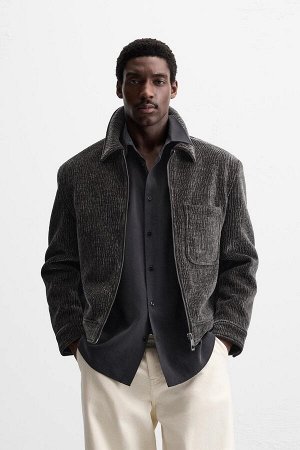 Жакет ЦВЕТ как на первом фото КУРТКА С ТЕКСТУРОЙ И ЭФФЕКТОМ ИЗМЕЛЬЧЕНИЯ (JACKE MIT TEXTUR UND CRINKLE-EFFEKT) Куртка свободного кроя из ткани с бархатистым фактурным рисунком. Воротник с лацканами и д