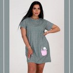 В наличии Базовые и современные футболки, туники. Есть Size+