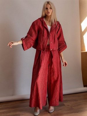 Юбка-брюки Юбка-брюки из льна и хлопка — это идеальный выбор для тех, кто ценит комфорт и стиль в своем гардеробе. Изготовленная из натуральных тканей, она обеспечивает отличную воздухопроницаемость, 