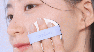 Лёгкий увлажняющий кушон Rom&nd Bare Water Cushion SPF38 PA+++ #03 Natural 21, 20г