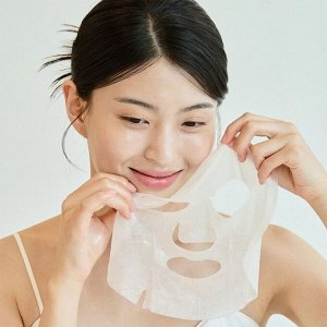 Тканевая маска для выравнивания тона кожи SKIN1004 Madagascar Centella Tone Brightening Glow Mask, 27гр
