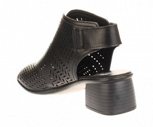 Босоножки Baden EA025-101