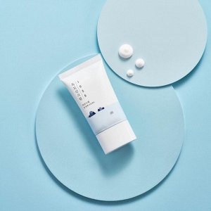 Солнцезащитный крем для проблемной кожи с морской водой - Round Lab 1025 Dokdo Sunscreen SPF50+ PA++++, 50 мл