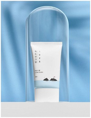 Солнцезащитный крем для проблемной кожи с морской водой - Round Lab 1025 Dokdo Sunscreen SPF50+ PA++++, 50 мл