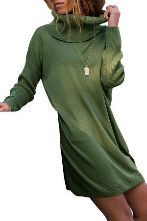 Зеленое свободное платье-свитер с широким отложным воротником
