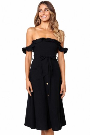 Черное платье-сарафан с открытыми плечами, воланами и юбкой на пуговицах