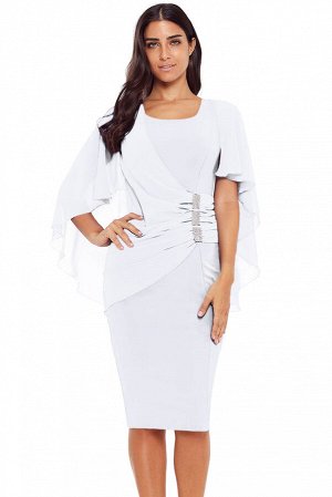 Белое платье-футляр с прозрачной асимметричной накидкой со стразами