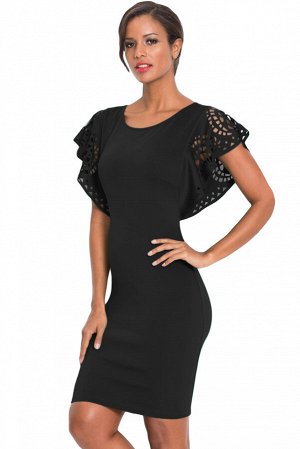 Черное платье-футляр с круглым вырезом и перфорированными рукавами