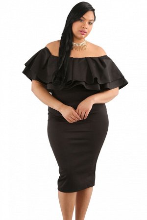 Черное  облегающее платье с открытыми плечами и двойным воланом