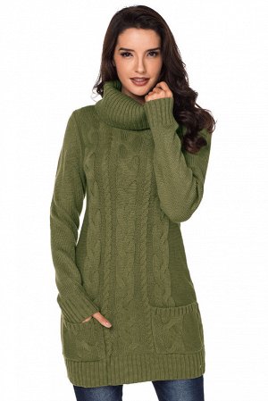 Зеленое вязаное платье-свитер с карманами и высоким воротом