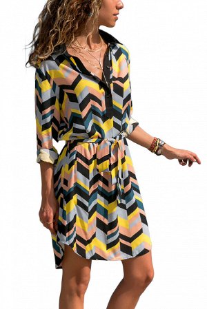 Разноцветное платье-рубашка с поясом и зигзагообразным узором