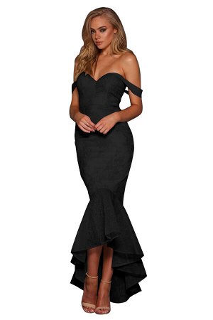 Черное платье-русалка со спущенными рукавами и кружевной отделкой