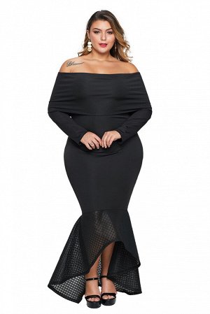 Черное платье-русалка с широким отворотом на плечах и удлинением сзади