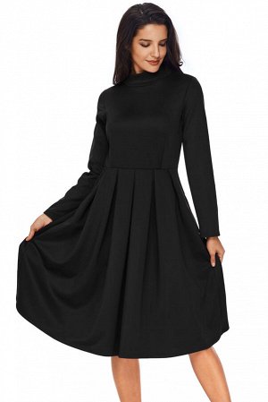 Черное платье с высоким воротом и юбкой в бантовую складку