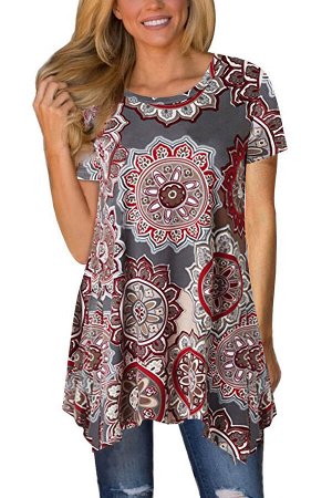 Серая блуза со стилизованным цветочным узором и асимметричным низом