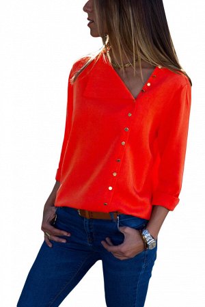 Красная блуза с асимметричной застежкой на пуговицы и отложным воротником