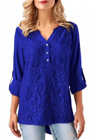 Синяя блуза с кружевным узором спереди и сборкой сзади