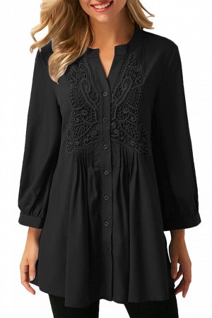 Черная блуза на пуговицах с кружевной отделкой и сборками