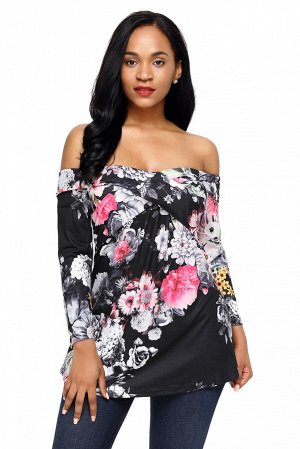 Блуза с цветочным узором на темном фоне и длинными спущенными рукавами