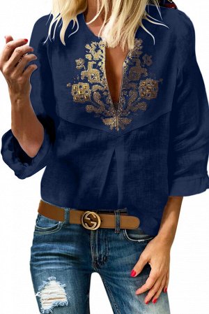 Синяя блуза с V-образным вырезом и вышитым цветочным узором