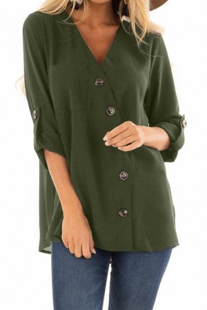 Защитно-зеленая блуза с запахом на пуговицах и с хлястиками на рукавах
