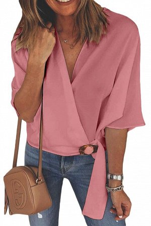 Розовая блузка с запахом и поясом с пряжкой