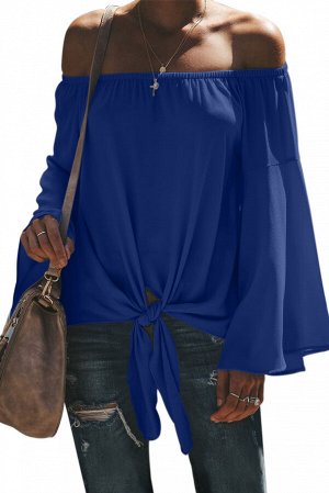 Синяя блуза с открытыми плечами, длинными расклешенными рукавами и завязками на талии
