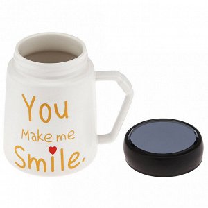 Кружка фарфоровая "Признания" "You make me smile" 600мл, д9,5см h13,3см, матовая глазурь, деколь с золотом, цвет - белый, пластмассовая, винтовая крышка, герметичная, с силиконовым уплотнителем, д/гор