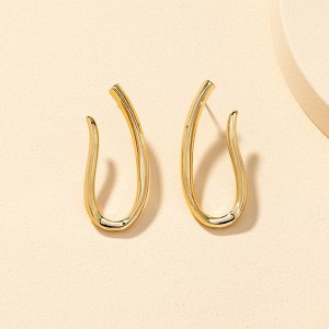 Серьги Серьги 
Размер 4*1,7 см
Состав: бижутерийный сплав