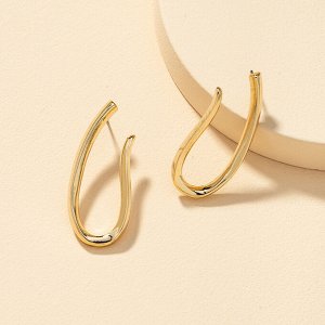Серьги Серьги 
Размер 4*1,7 см
Состав: бижутерийный сплав