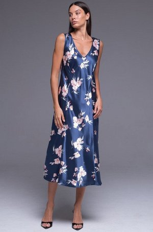 Viola 7508 Классическая длинная сорочка Mia-Amore с вертикальными рельефами выполнена из принтованного искусственного шёлка.
Состав 100% полиэстер