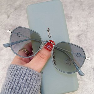 Корригирующие очки с фотохромными диоптриями