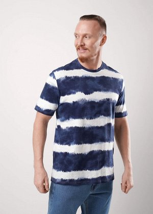 Футболка. Цвет: т.синий/молочный