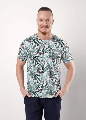 Футболка. Цвет: молочный/зелёный