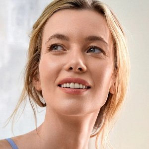Увлажняющий бальзам для губ AVON CARE. 4 г