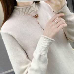 Женский свитер цвет кремовый