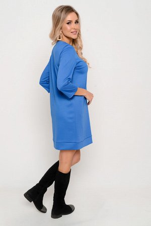 Платье Трикотаж плательный «Рома лайт» гладкокрашенный.
Ткань тонкая, средней плотности, степень растяжения средняя.

Состав: вискоза 25%, полиэстер 70%, эластан 5%
Цвет платья: синий насыщенный
Плать