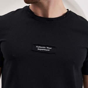 Футболка Черный
Мужская футболка с рваными краями (нашивка и термо "Authentic Wear Derartment").
Материал:
Cotton - материал из натуральных волокон, который удобен в носке, быстро впитывает и отводит 
