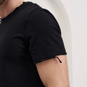 Футболка Черный
Мужская футболка с рваными краями (нашивка и термо "Authentic Wear Derartment").
Материал:
Cotton - материал из натуральных волокон, который удобен в носке, быстро впитывает и отводит 