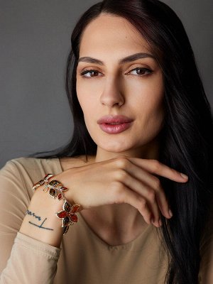 Браслет с янтарём в цветочных мотивах «Каштан»