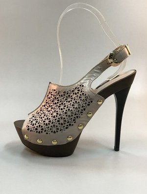 Босоножки на каблуке р.37