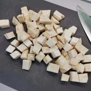 Сельдерей (Корень) кубик 500 г (+-20гр)