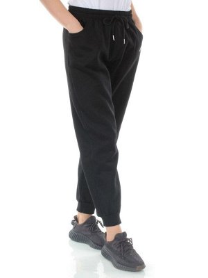 M029 BLACK Брюки спортивные утепленные женские (85% хлопок, 10% полиэстер, 5% спандекс)