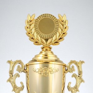 Кубок 122D, наградная фигура, золото, подставка пластик, 29,5 x 11 x 8 см.