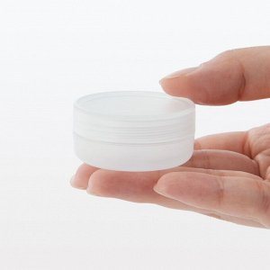 MUJI Cream Container M - компактный дорожный контейнер для крема