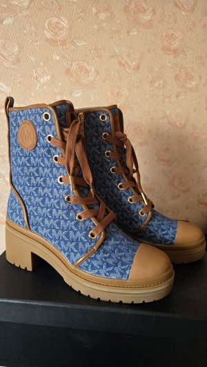 Новые ботинки MICHAEL KORS