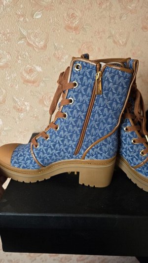 Новые ботинки MICHAEL KORS